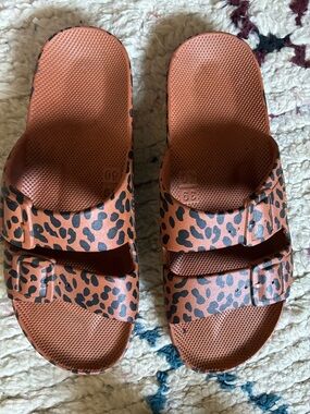 Freedom Moses Leopard Print sandals